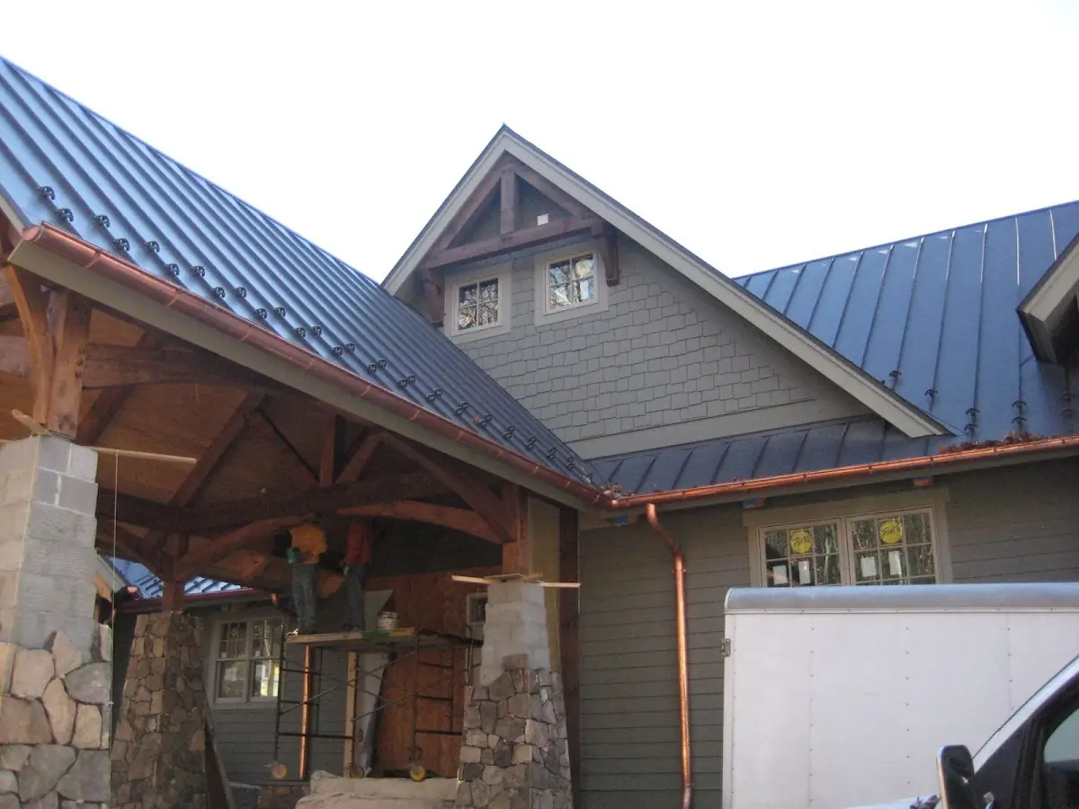 Craftsman Roofing team delivering quality roofing work in Salem Center